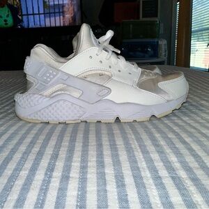 Nike Womens Air Huarache 634835-108 White Shoes Sneakers Size 7 *NO INSOLE*